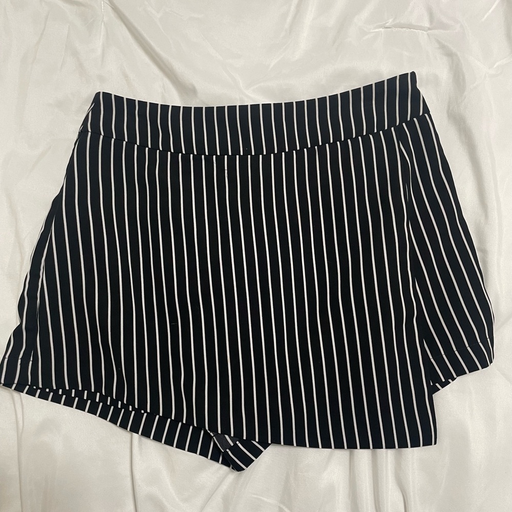 Black and white striped skort